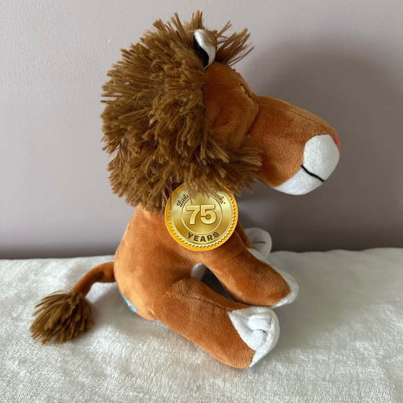 YOTTOY Tawny Scrawny Lion Plush 75th Anniversary Little Golden Books 8” Brown - Picture 3 of 5